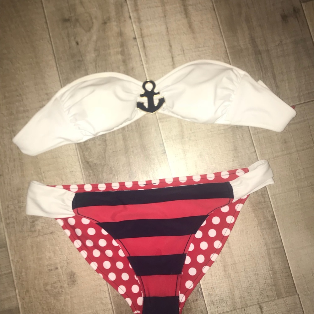 VS bikini